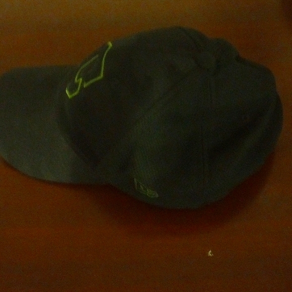 Cleveland Indians hat - Picture 3 of 5